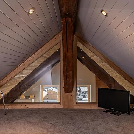 Toits Des Pecles Stylish Alpine Loft With Mont Blanc Views